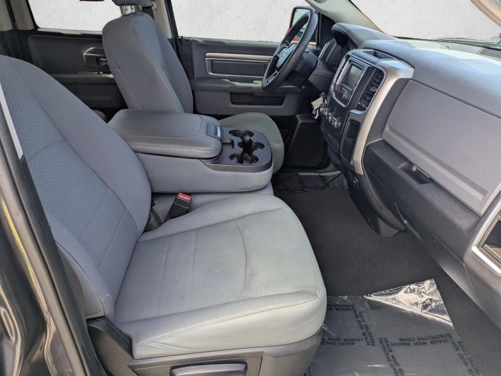 2017 RAM 1500 SLT 4x4 Quad Cab 6'4" Box