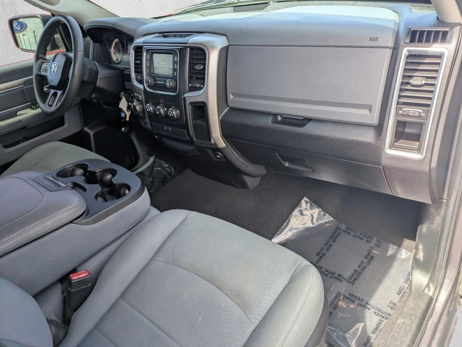 2017 RAM 1500 SLT 4x4 Quad Cab 6'4" Box