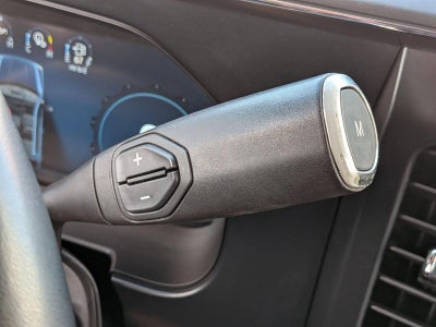 2023 Ford Super Duty F-450 DRW LARIAT 4WD Crew Cab 8' Box