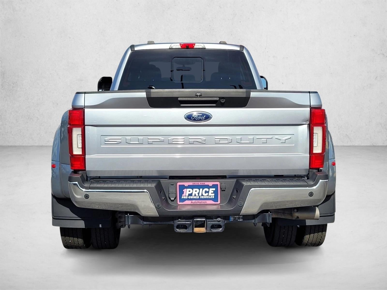 2022 Ford Super Duty F-450 DRW LARIAT 4WD Crew Cab 8' Box