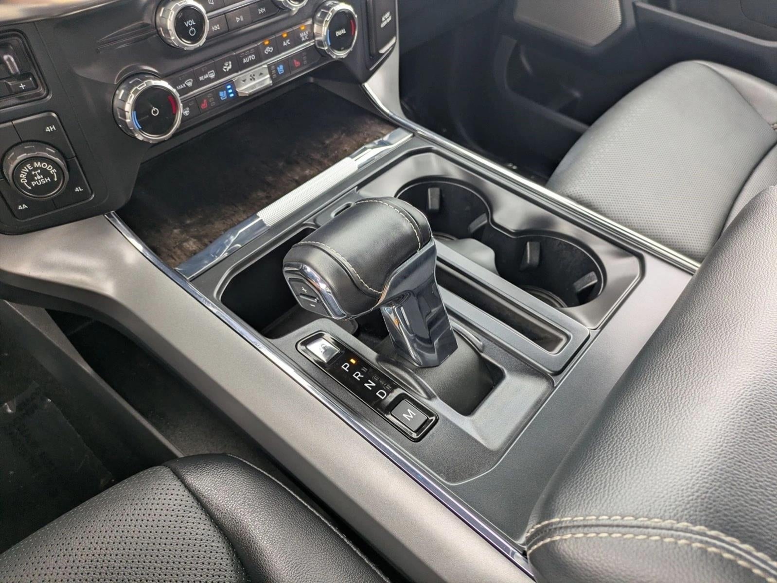 2022 Ford F-150 LARIAT 4WD SuperCrew 5.5' Box