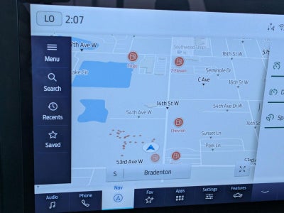 2022 Ford F-150 LARIAT 4WD SuperCrew 5.5' Box