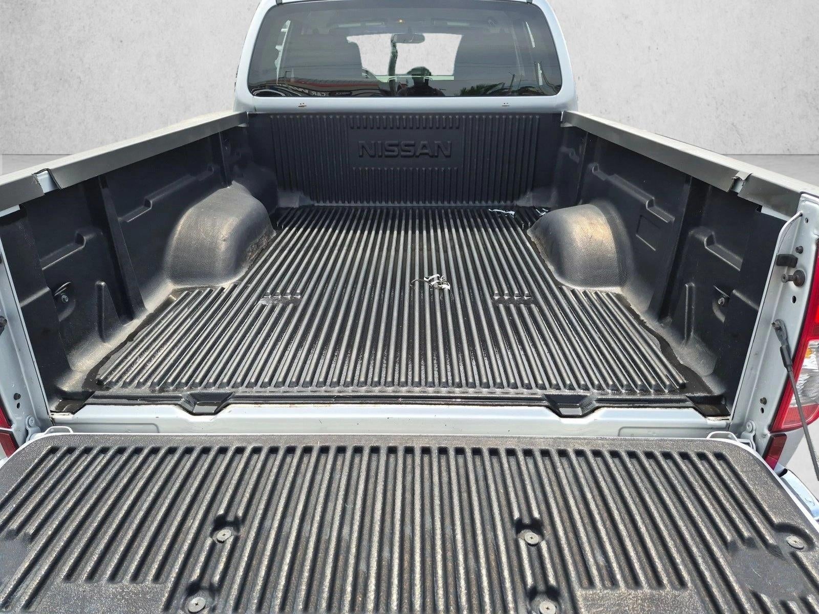 2011 Nissan Frontier 2WD Crew Cab LWB Auto SV