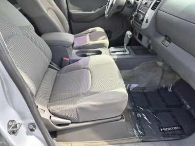 2011 Nissan Frontier 2WD Crew Cab LWB Auto SV