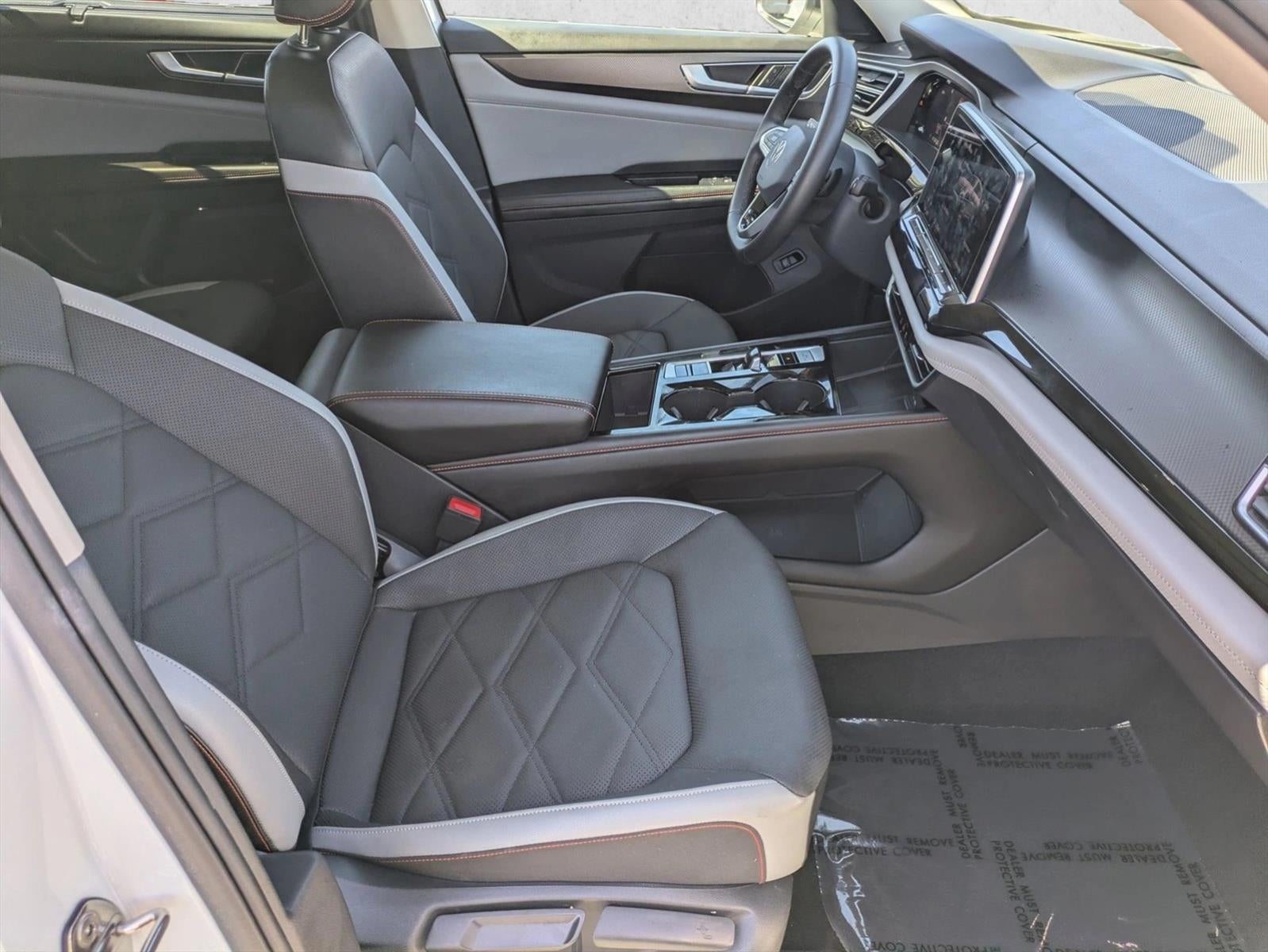 2024 Volkswagen Atlas 2.0T Peak Edition SE w/Technology 4MOTION