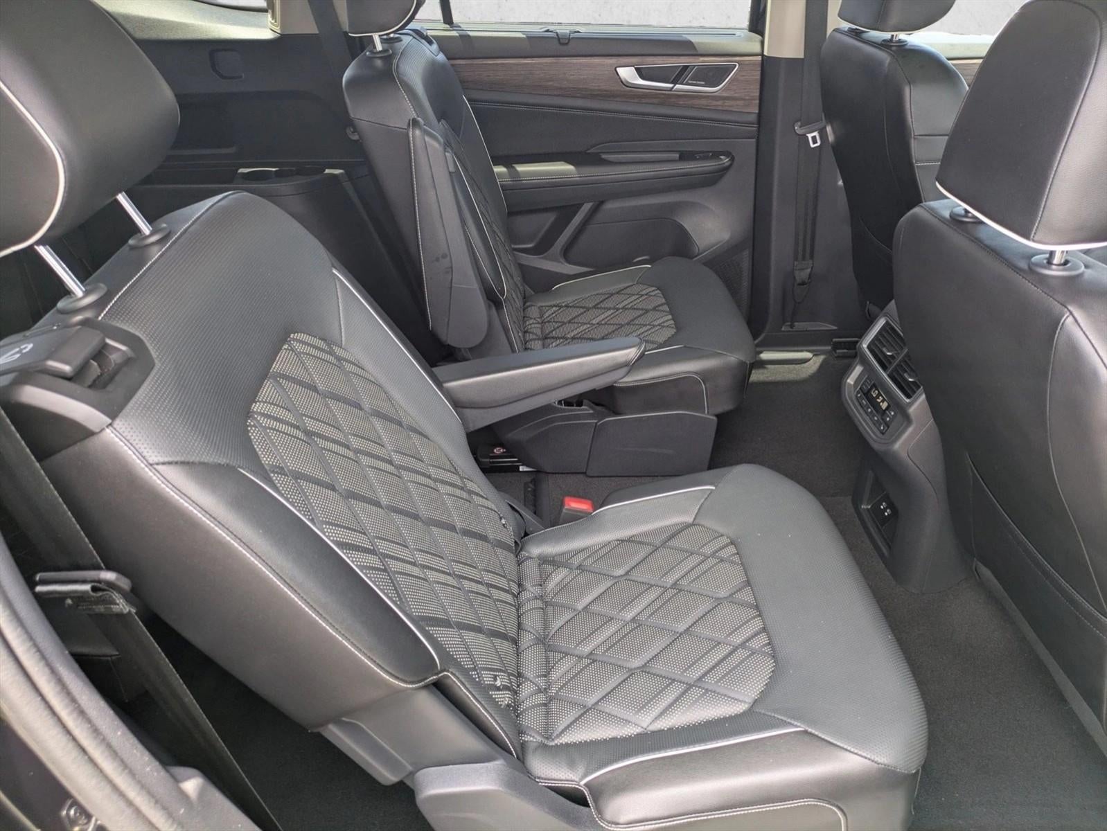 2024 Volkswagen Atlas 2.0T SEL Premium R-Line 4MOTION