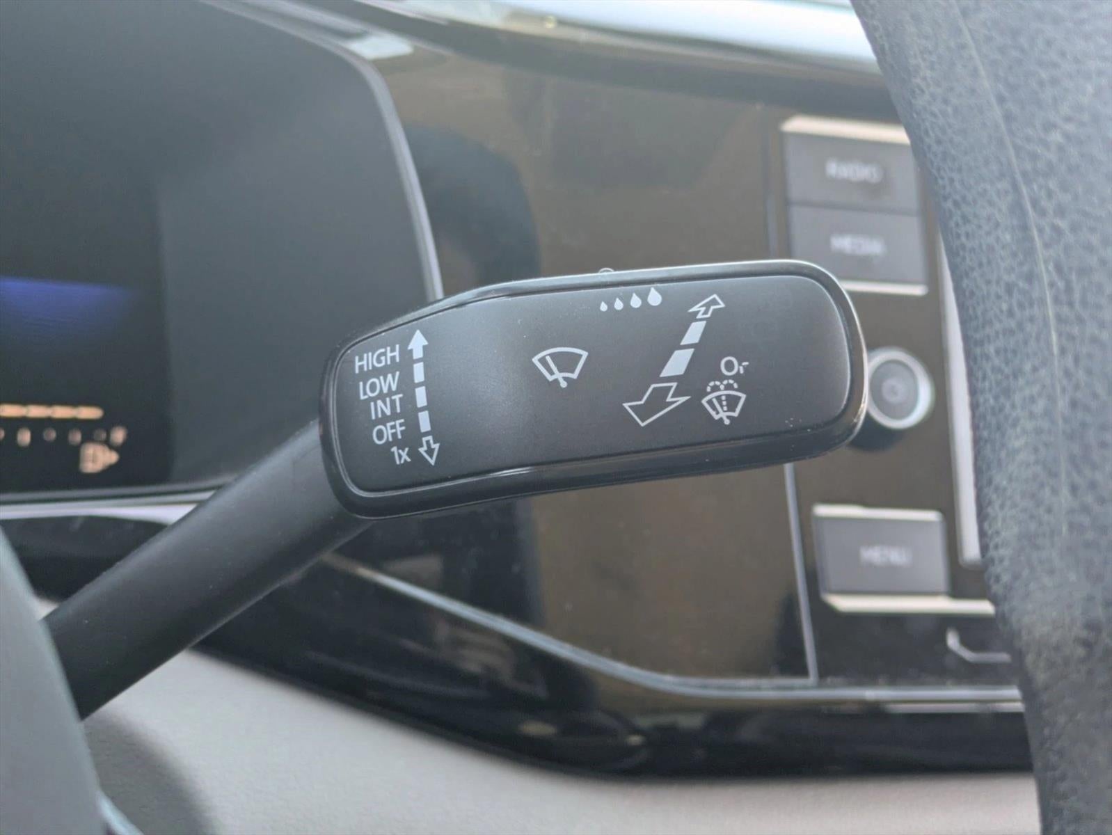 2022 Volkswagen Taos S FWD