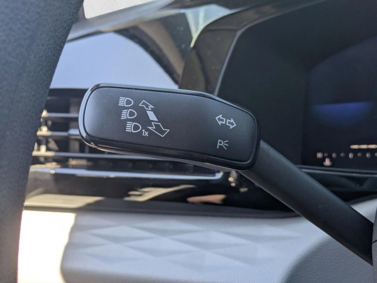 2022 Volkswagen Taos S FWD