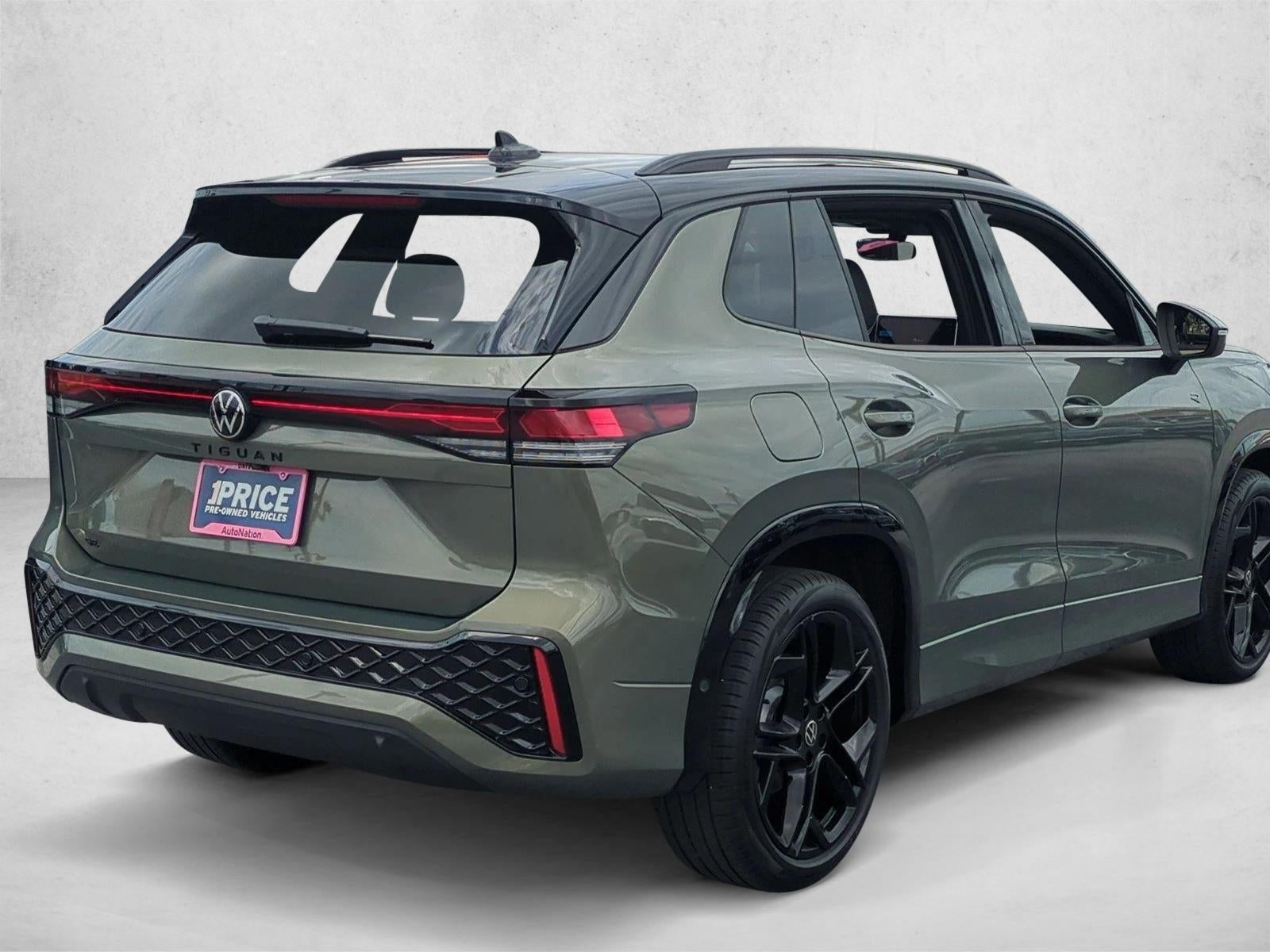 2026 Volkswagen Tiguan SE R-Line Black FWD