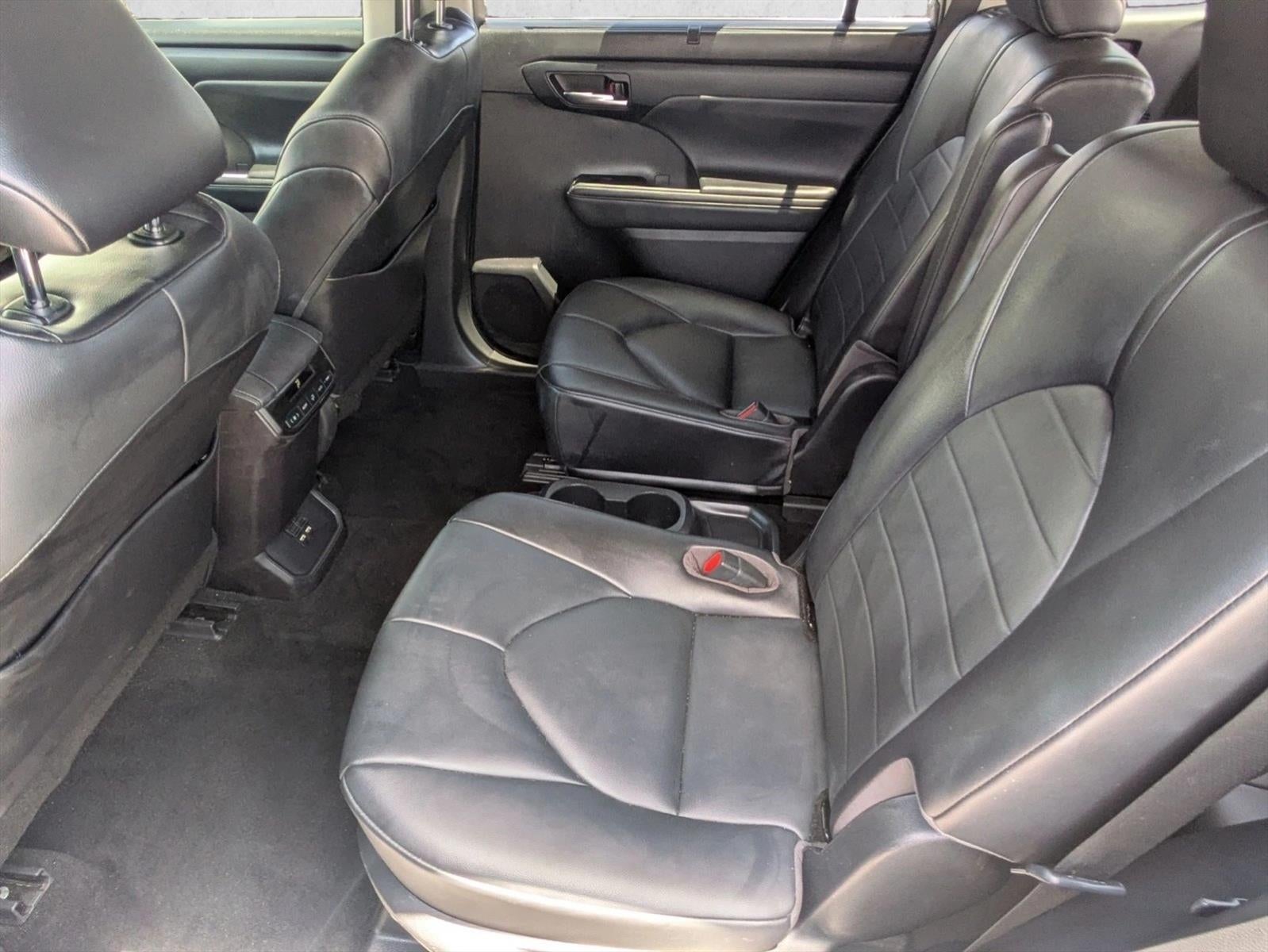 2021 Toyota Highlander XLE FWD (Natl)
