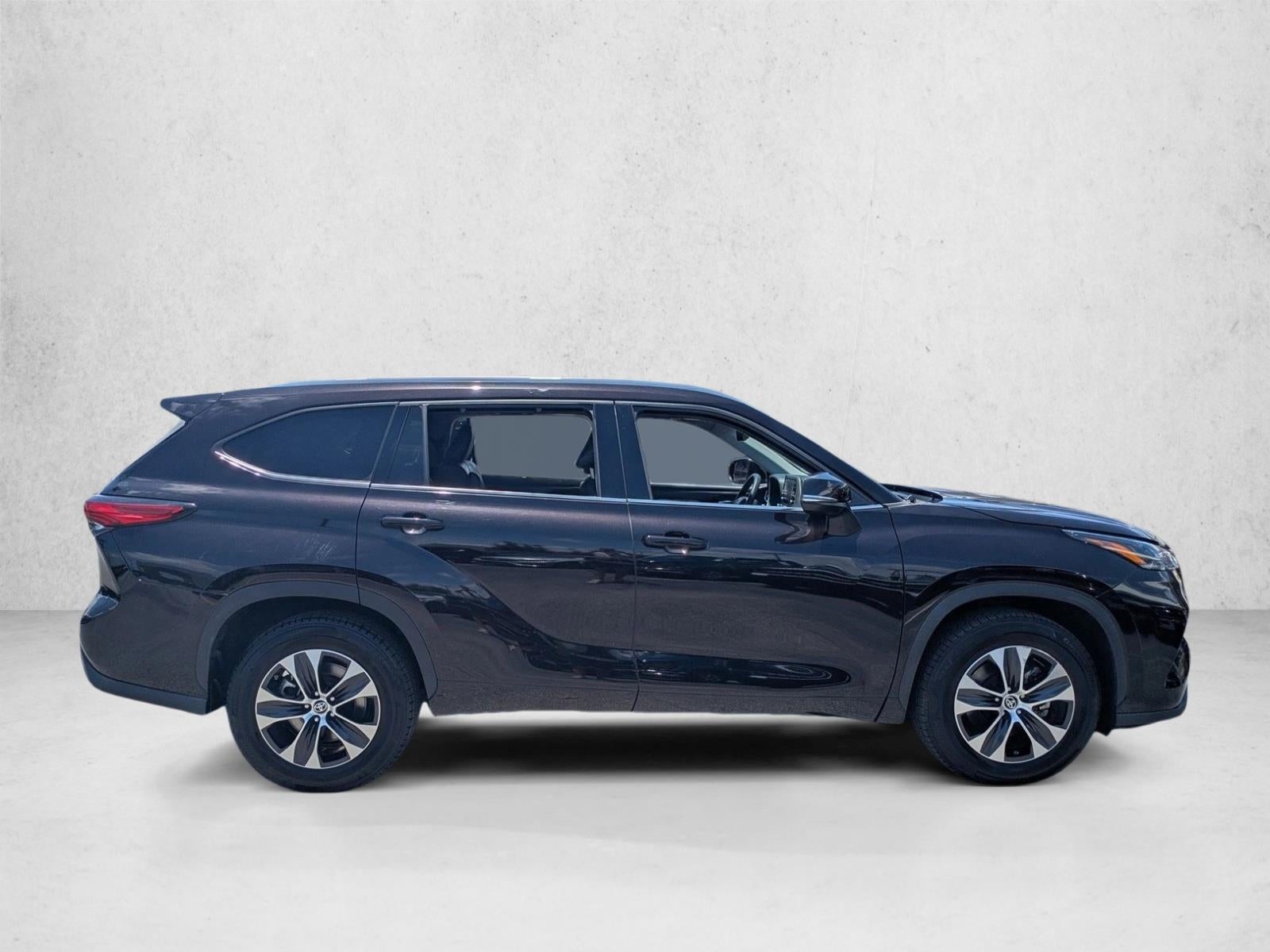 2021 Toyota Highlander XLE FWD (Natl)