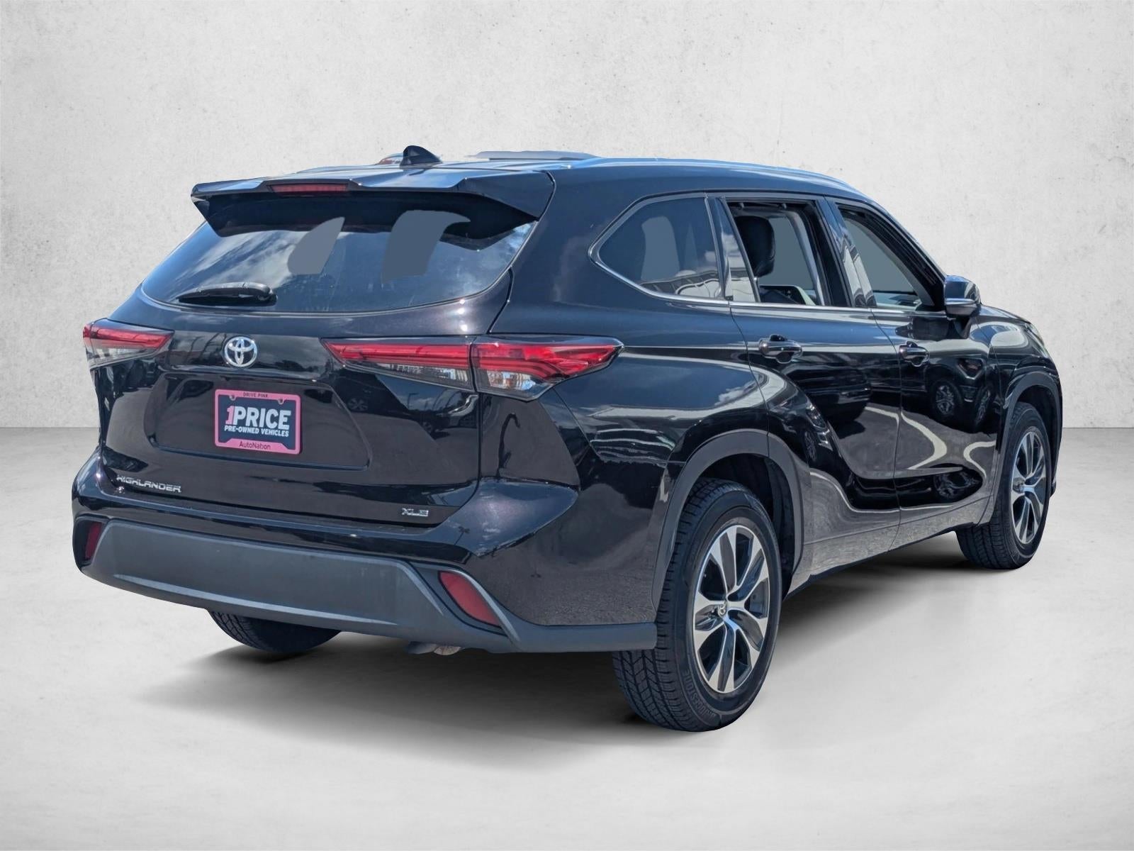 2021 Toyota Highlander XLE FWD (Natl)