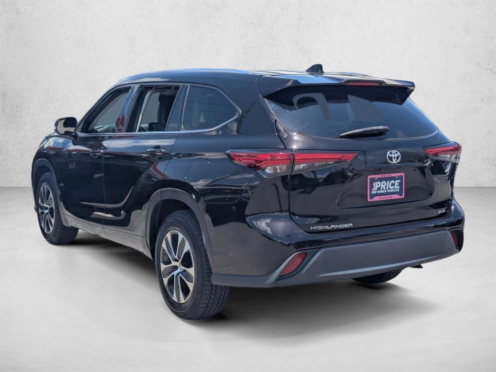 2021 Toyota Highlander XLE FWD (Natl)