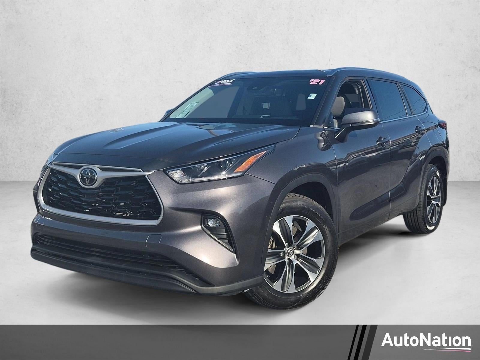 2021 Toyota Highlander XLE AWD (Natl)