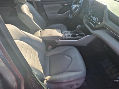 2021 Toyota Highlander XLE AWD (Natl)