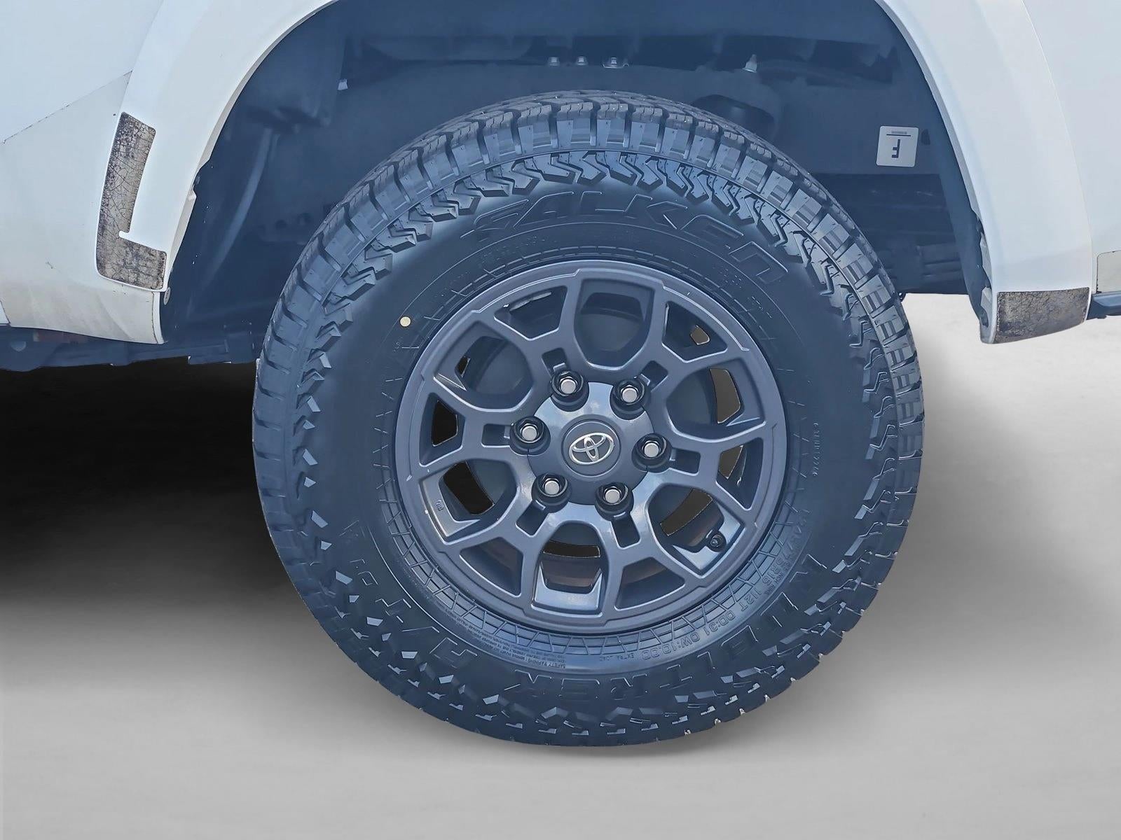 2017 Toyota Tacoma SR5 Access Cab 6' Bed V6 4x4 AT (SE)