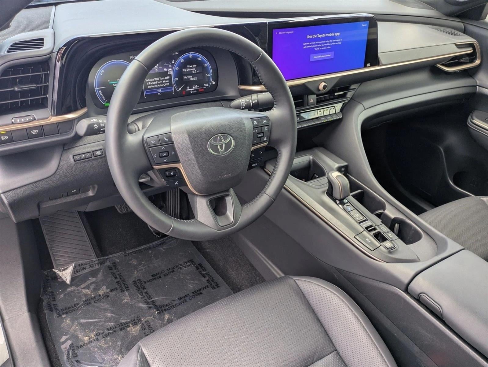 2023 Toyota Crown Limited AWD (Natl)