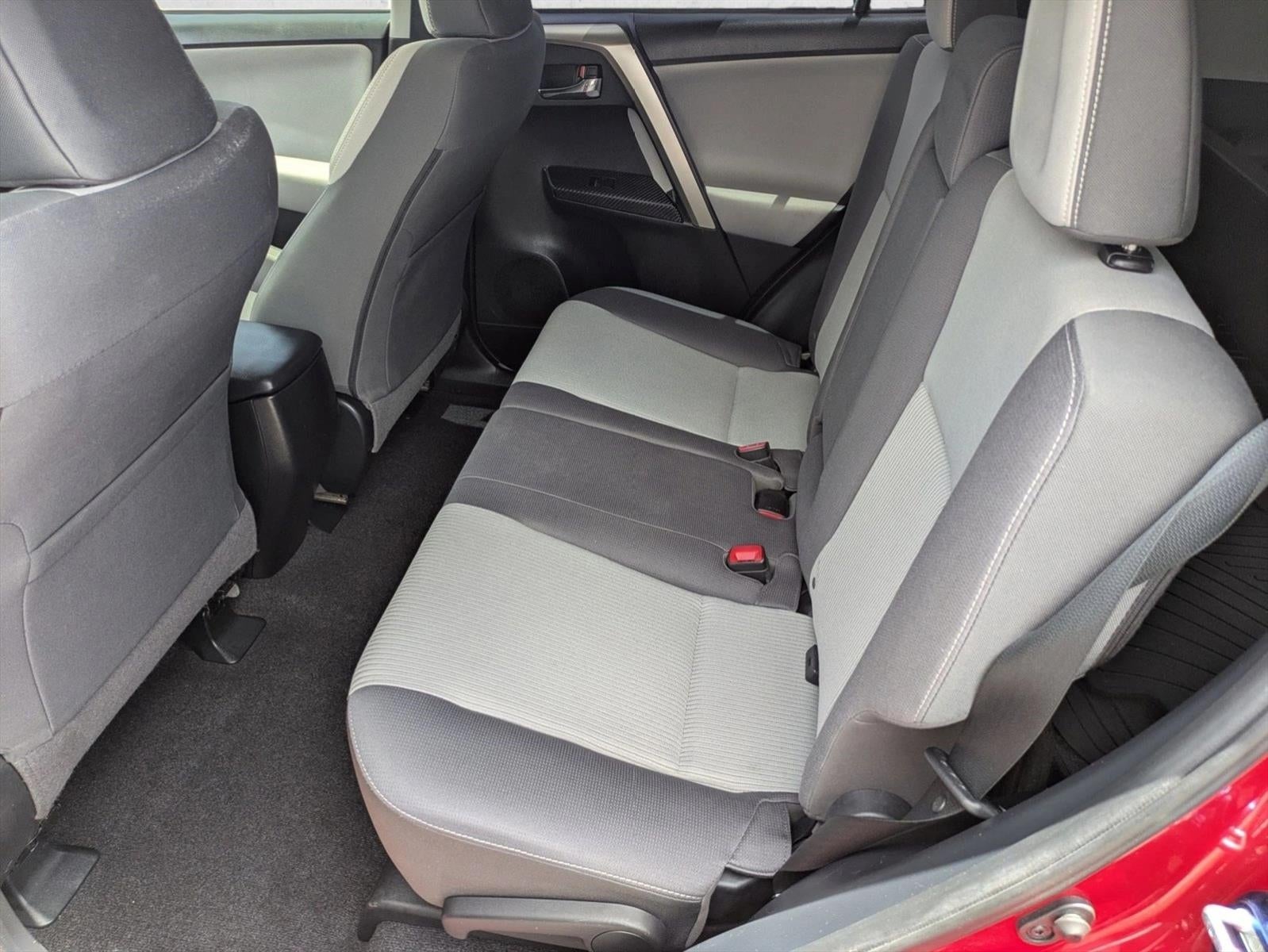 2015 Toyota RAV4 FWD 4dr XLE (GS)
