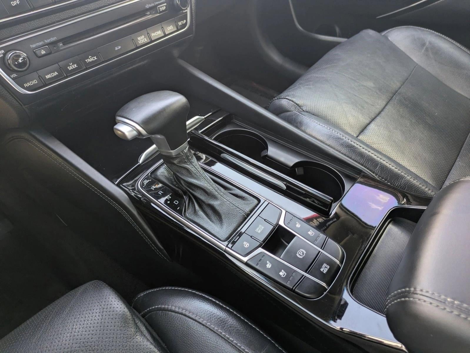 2017 Kia Cadenza Technology Sedan