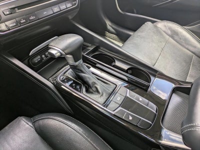 2017 Kia Cadenza Premium Sedan