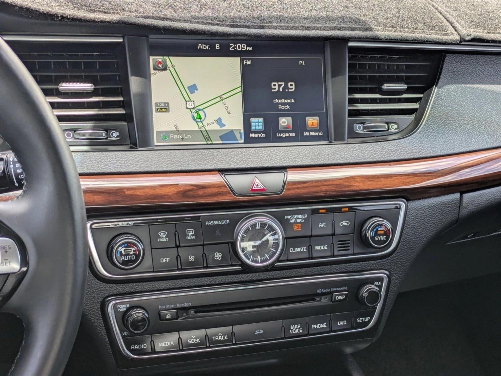 2017 Kia Cadenza Premium Sedan