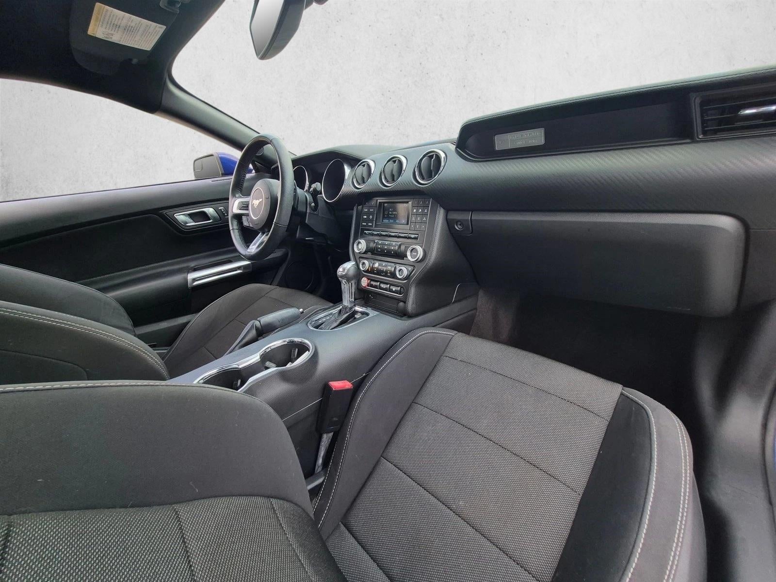 2016 Ford Mustang 2dr Fastback V6