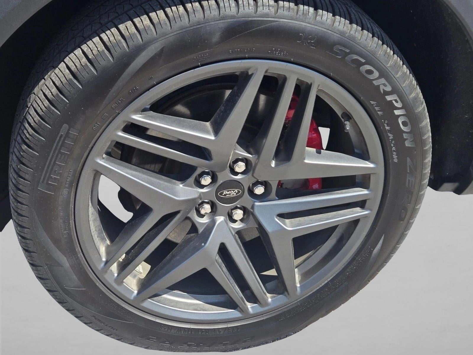 2025 Ford Explorer ST-Line 4WD