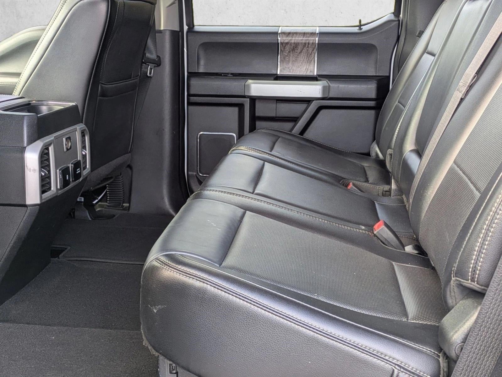 2019 Ford Super Duty F-250 SRW LARIAT 4WD Crew Cab 6.75' Box