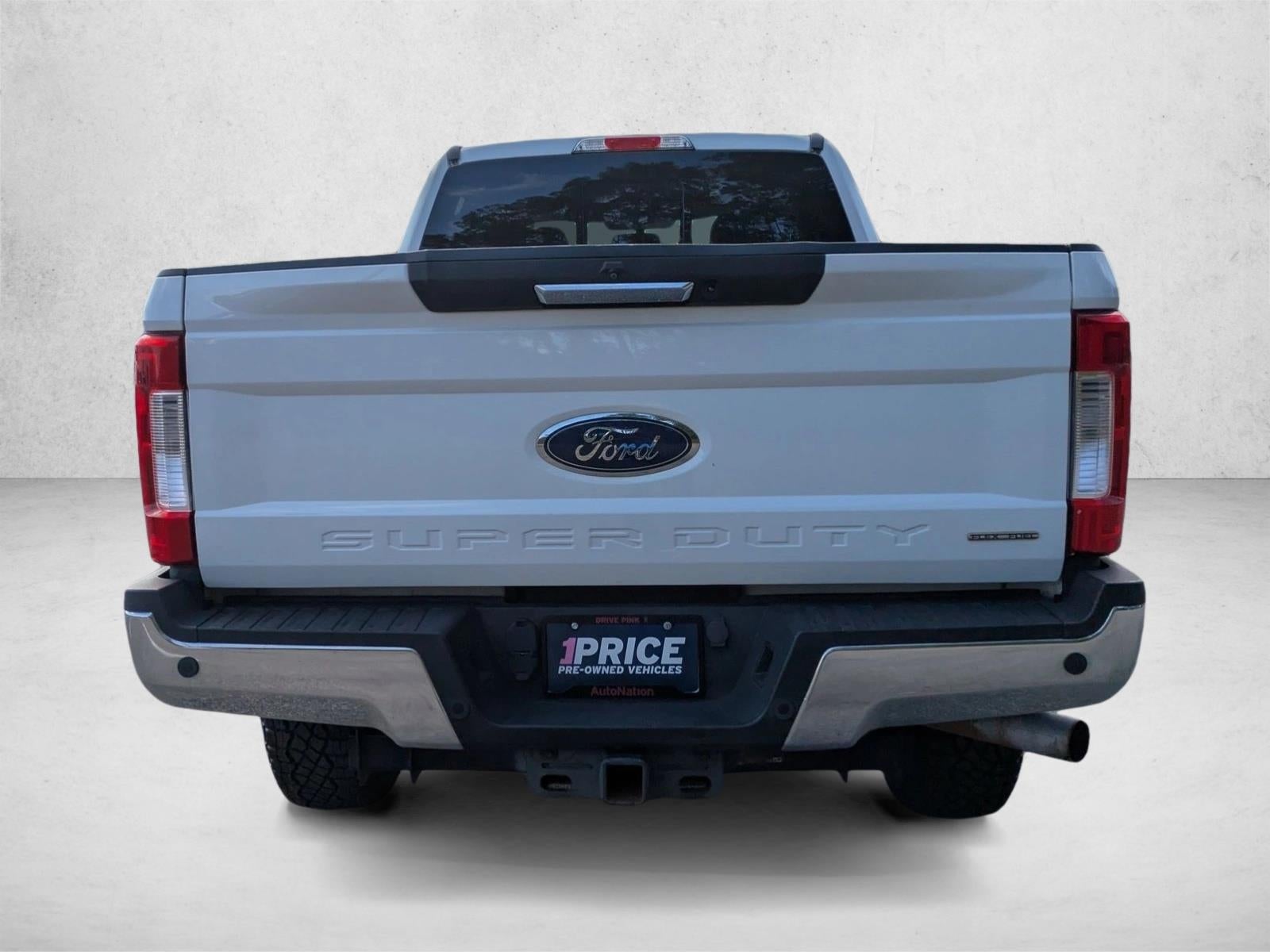 2019 Ford Super Duty F-250 SRW LARIAT 4WD Crew Cab 6.75' Box