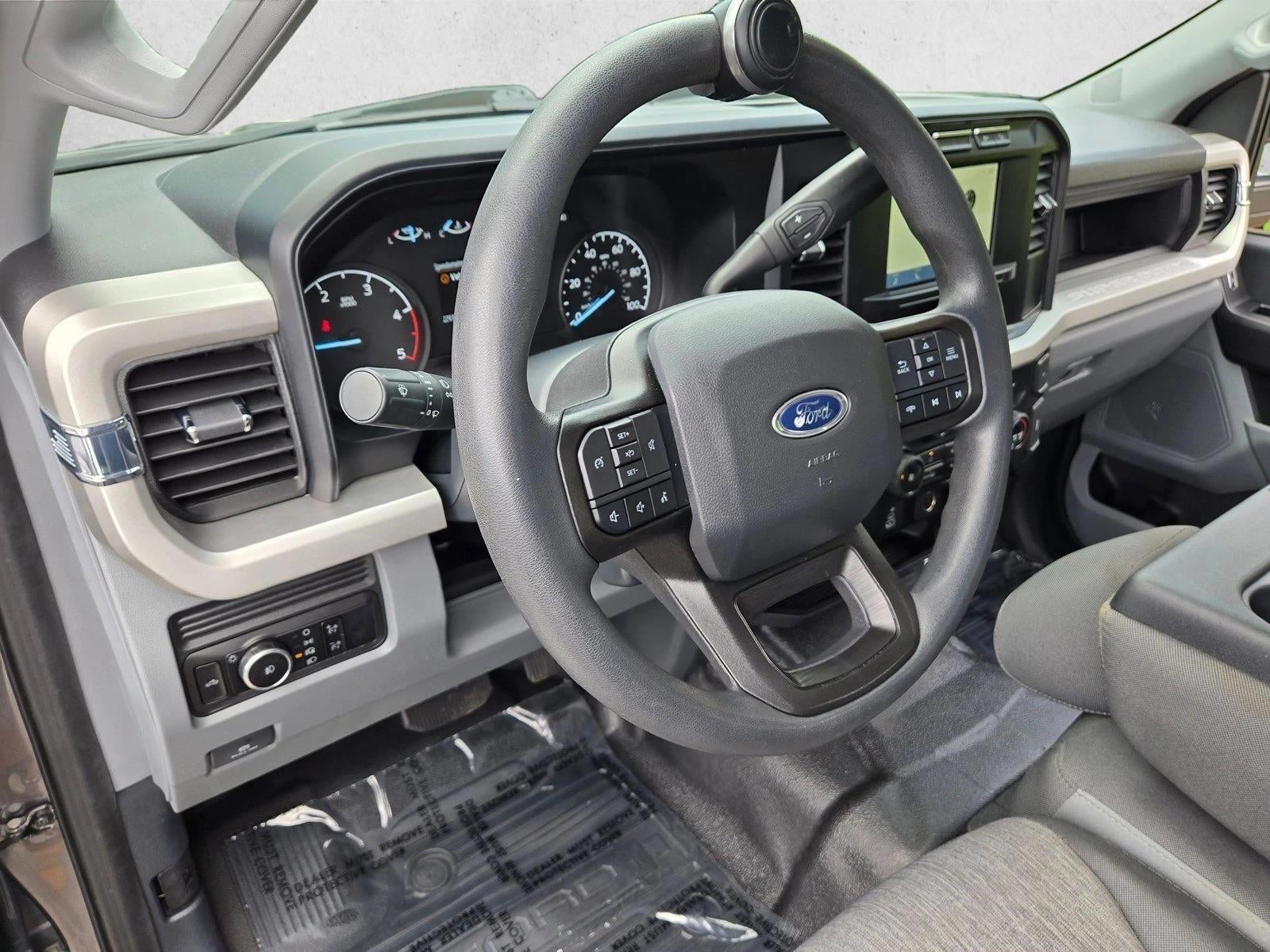 2023 Ford Super Duty F-450 DRW XL 4WD Crew Cab 8' Box