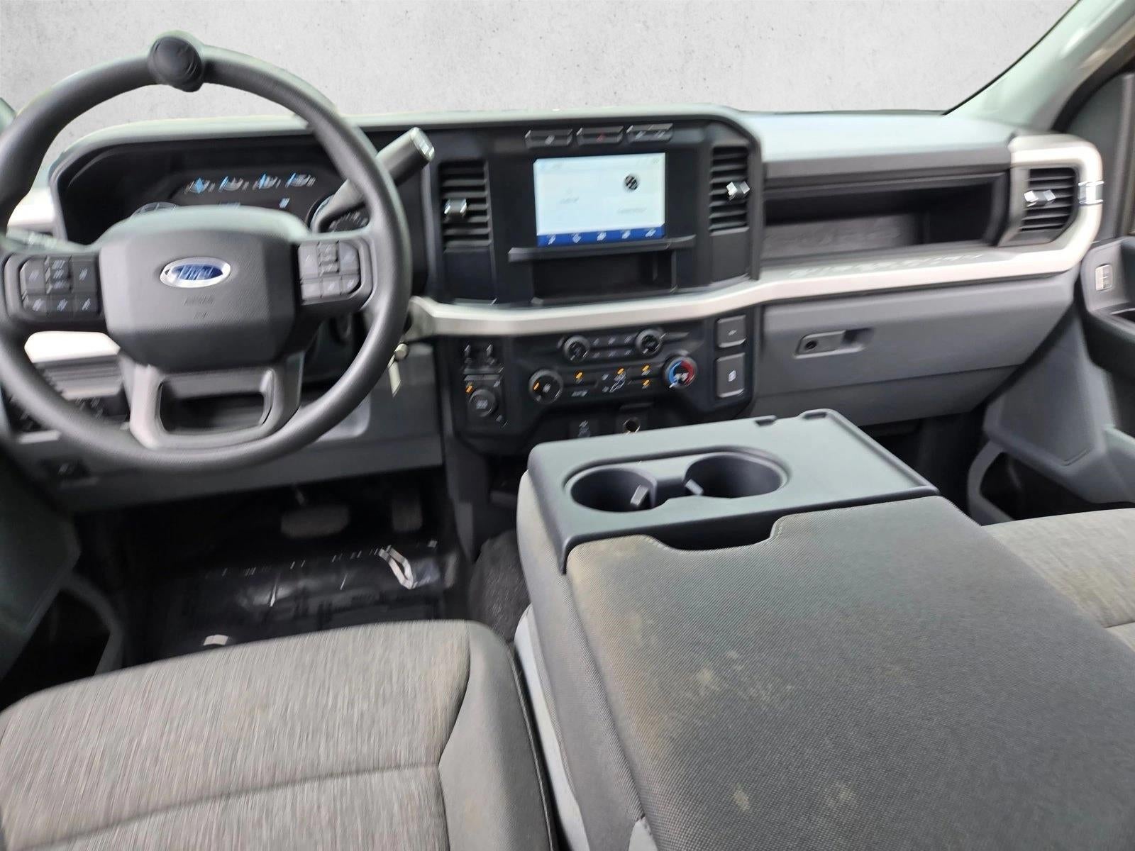 2023 Ford Super Duty F-450 DRW XL 4WD Crew Cab 8' Box