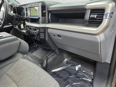 2023 Ford Super Duty F-450 DRW XL 4WD Crew Cab 8' Box