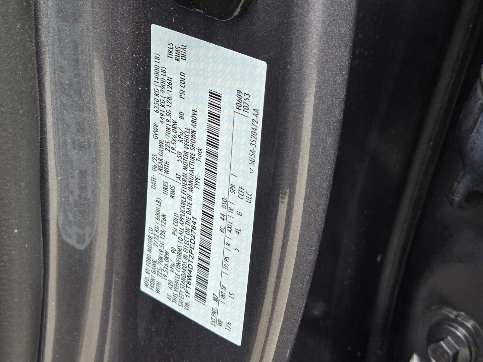 2023 Ford Super Duty F-450 DRW XL 4WD Crew Cab 8' Box