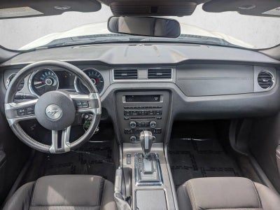2013 Ford Mustang 2dr Cpe V6