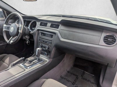 2013 Ford Mustang 2dr Cpe V6
