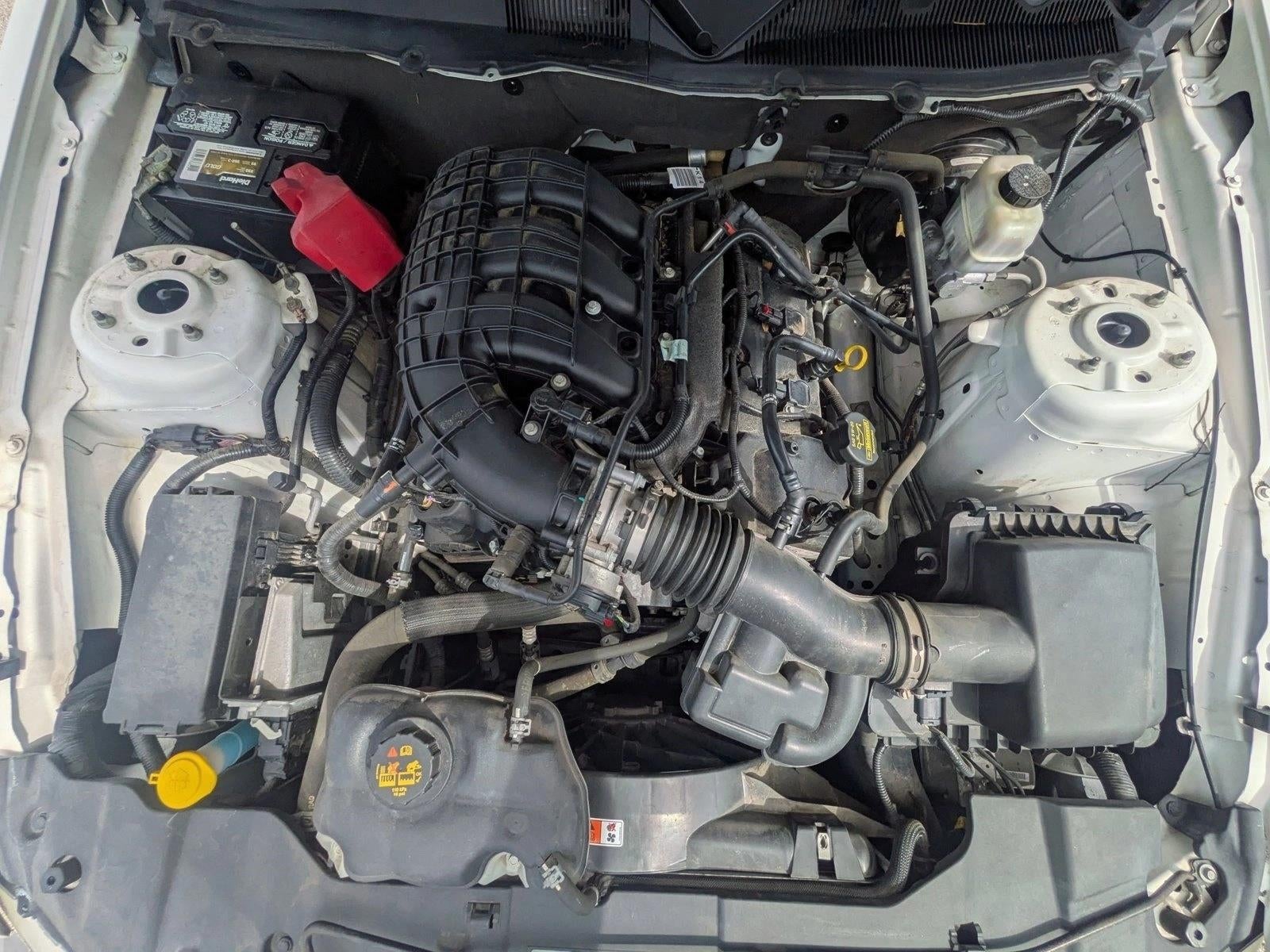 2013 Ford Mustang 2dr Cpe V6