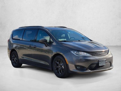 2018 Chrysler Pacifica Touring L Plus FWD