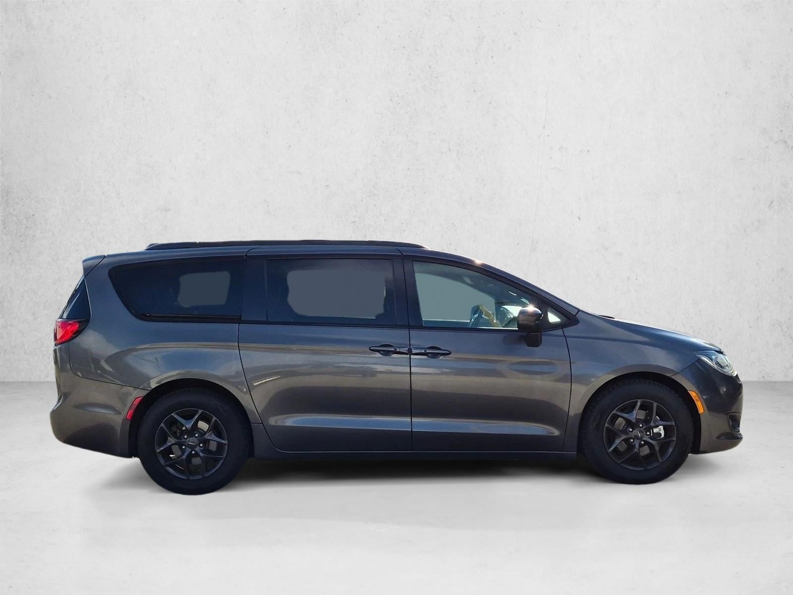2018 Chrysler Pacifica Touring L Plus FWD