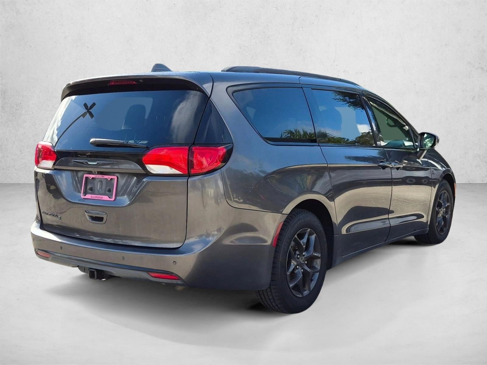 2018 Chrysler Pacifica Touring L Plus FWD