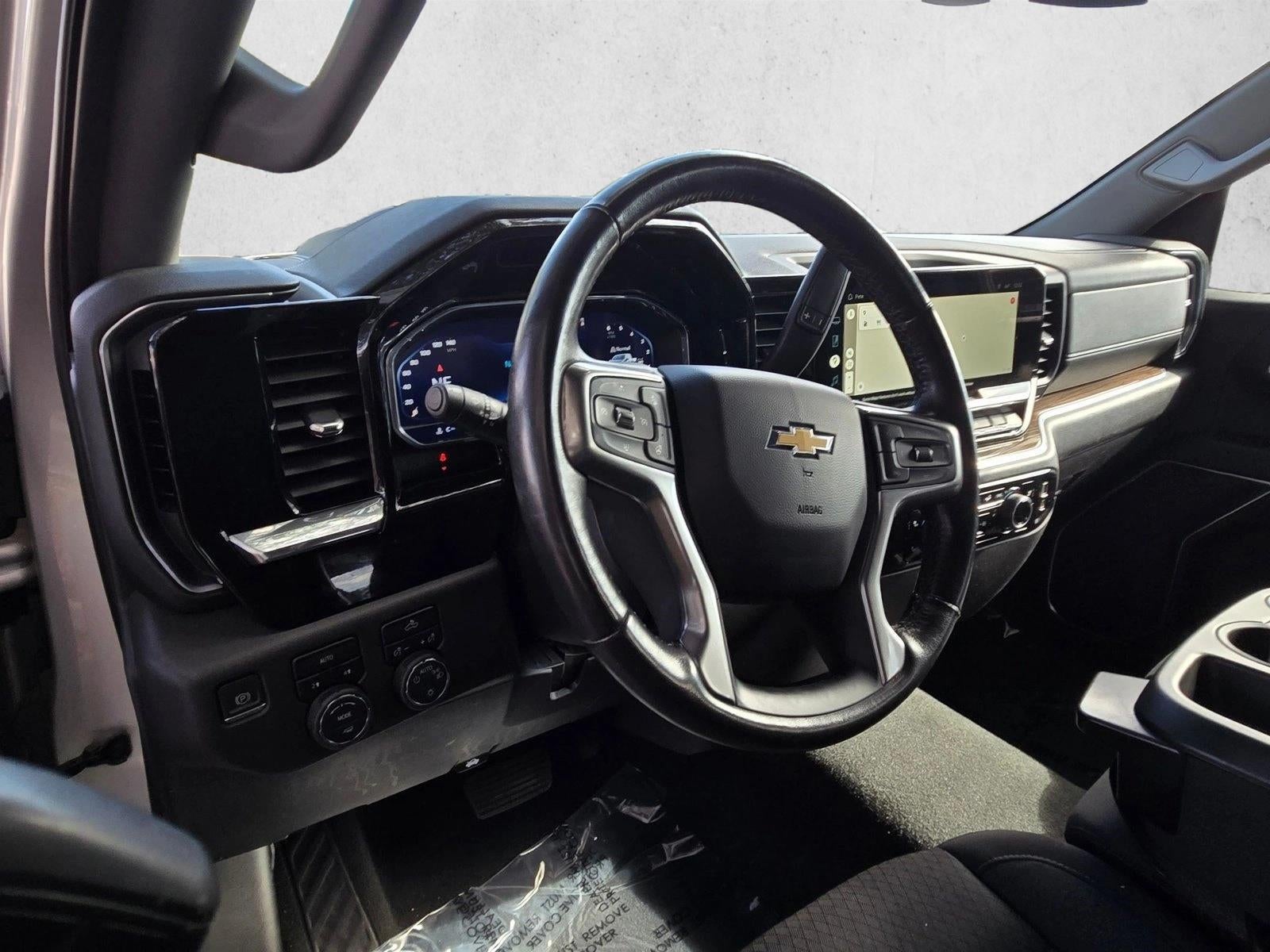 2022 Chevrolet Silverado 1500 Crew Cab Short Box 4-Wheel Drive LT 1LT