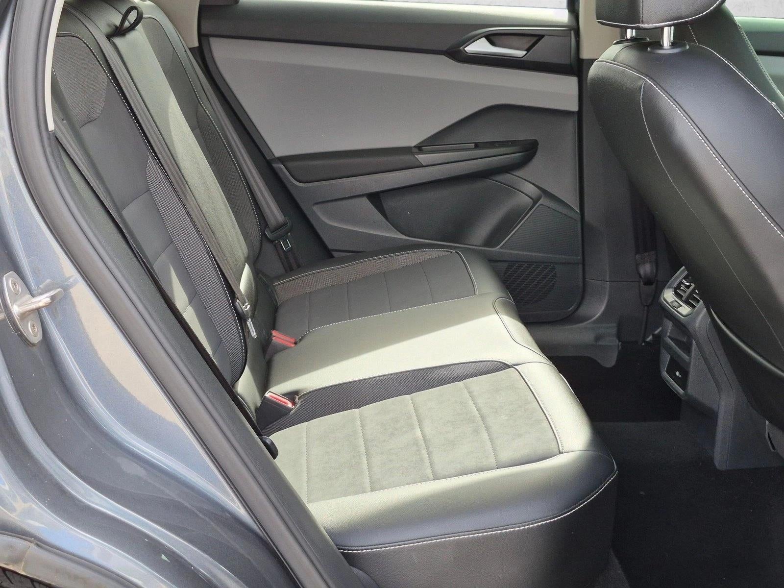 2023 Volkswagen Taos SE FWD