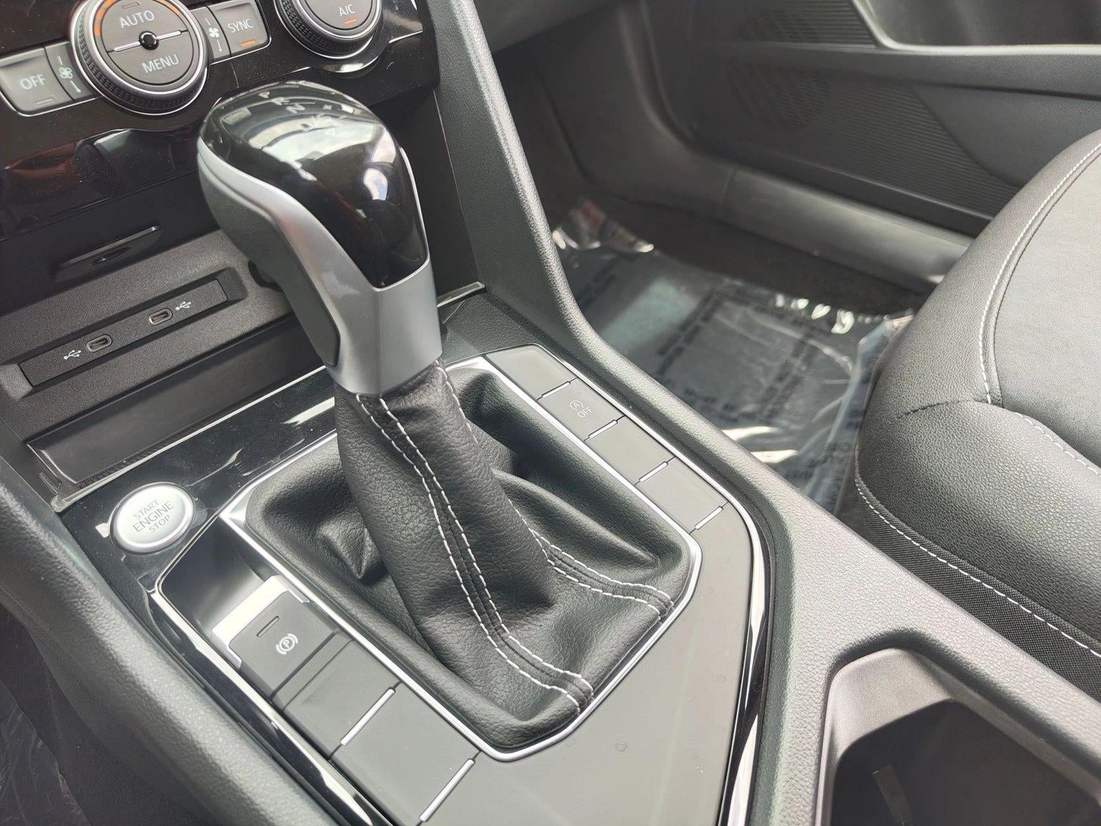 2024 Volkswagen Taos SE FWD