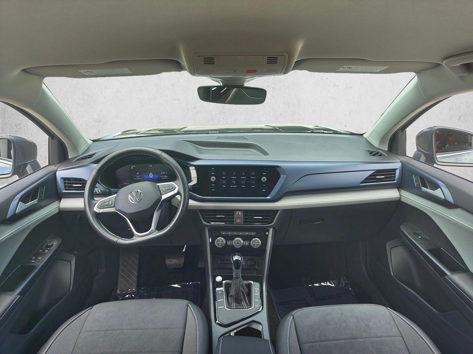 2024 Volkswagen Taos SE FWD