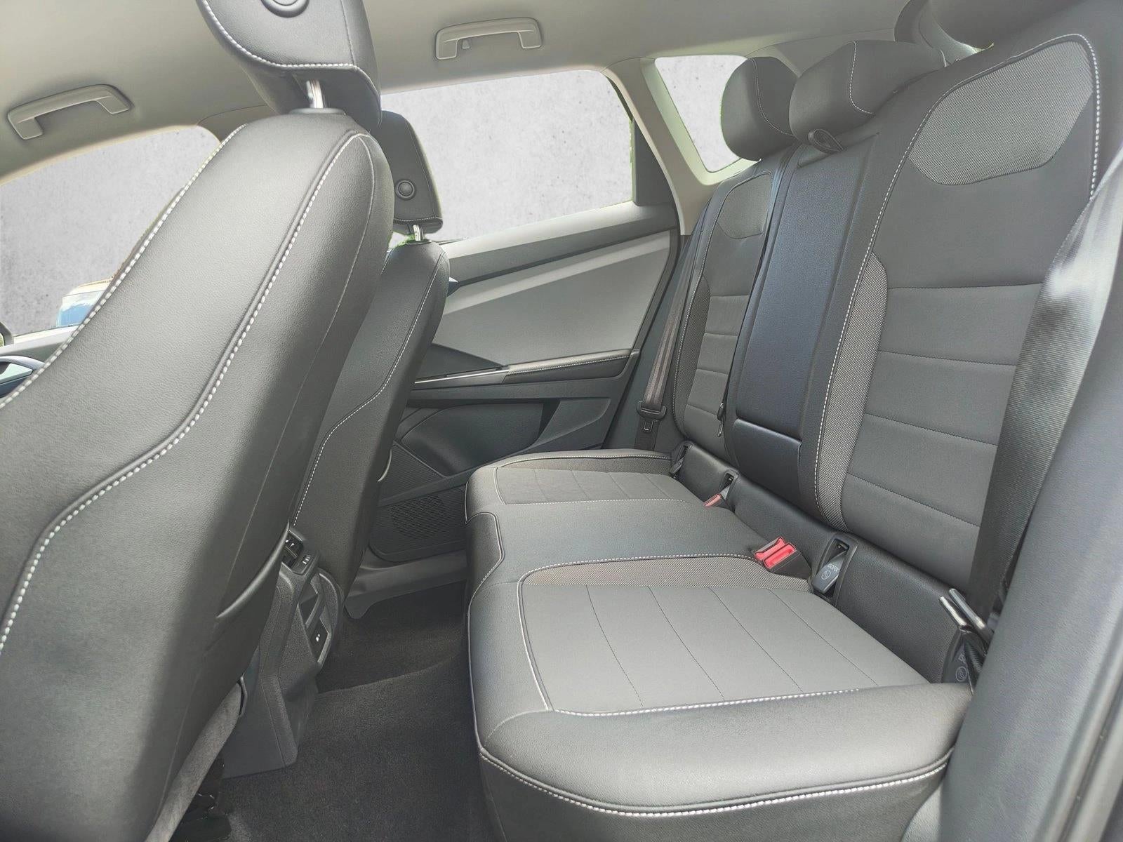 2024 Volkswagen Taos SE FWD