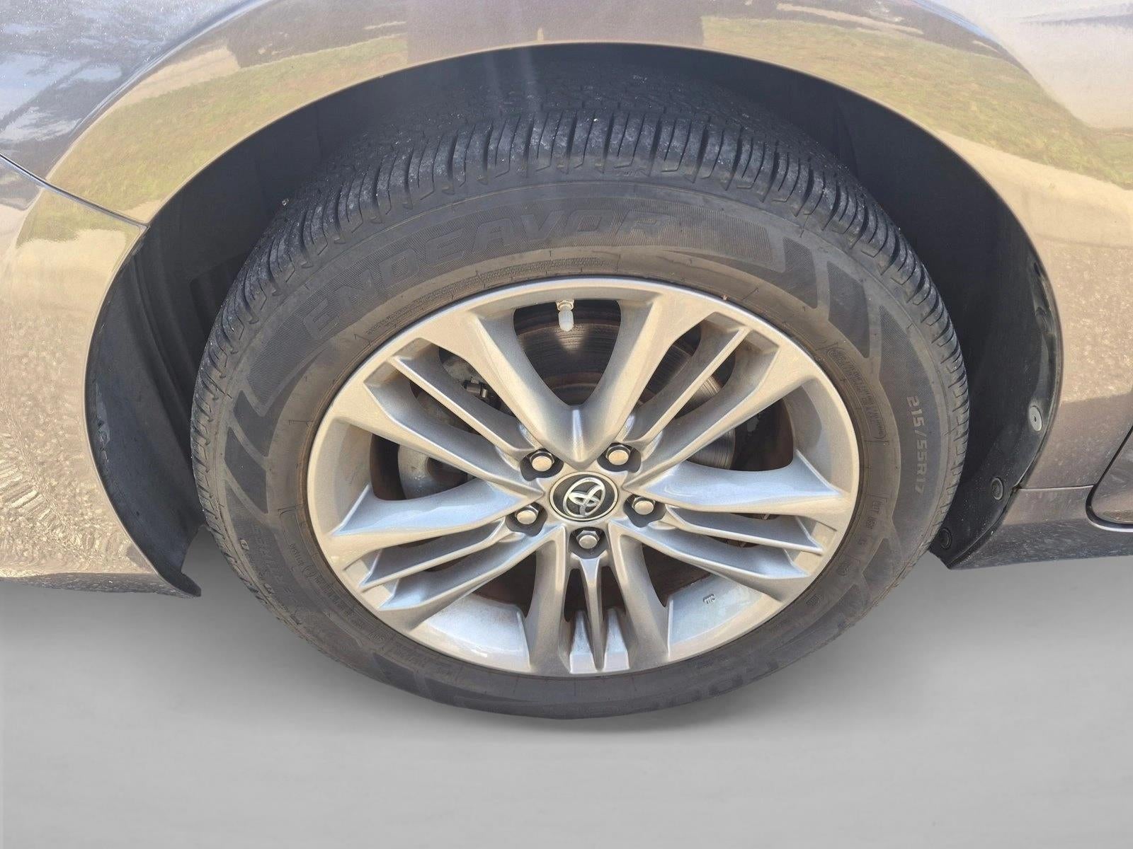 2015 Toyota Camry 4dr Sdn I4 Auto SE (SE)