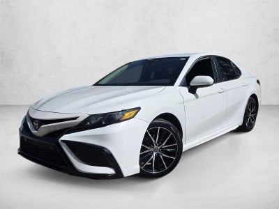 2021 Toyota Camry SE Auto (SE)