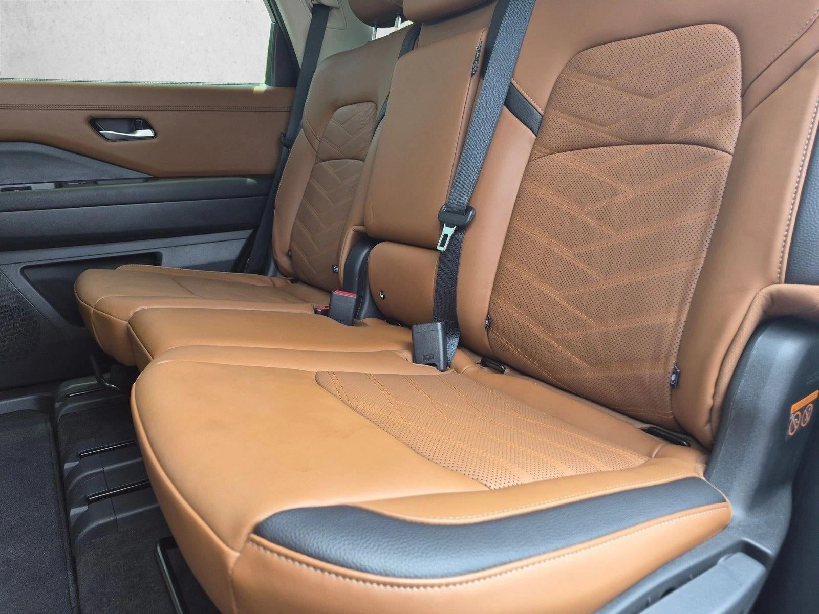 2025 Nissan Pathfinder Platinum 2WD