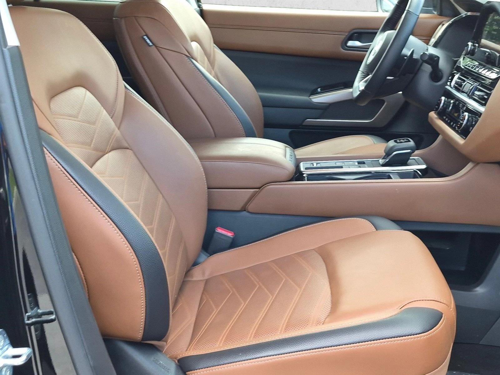 2025 Nissan Pathfinder Platinum 2WD