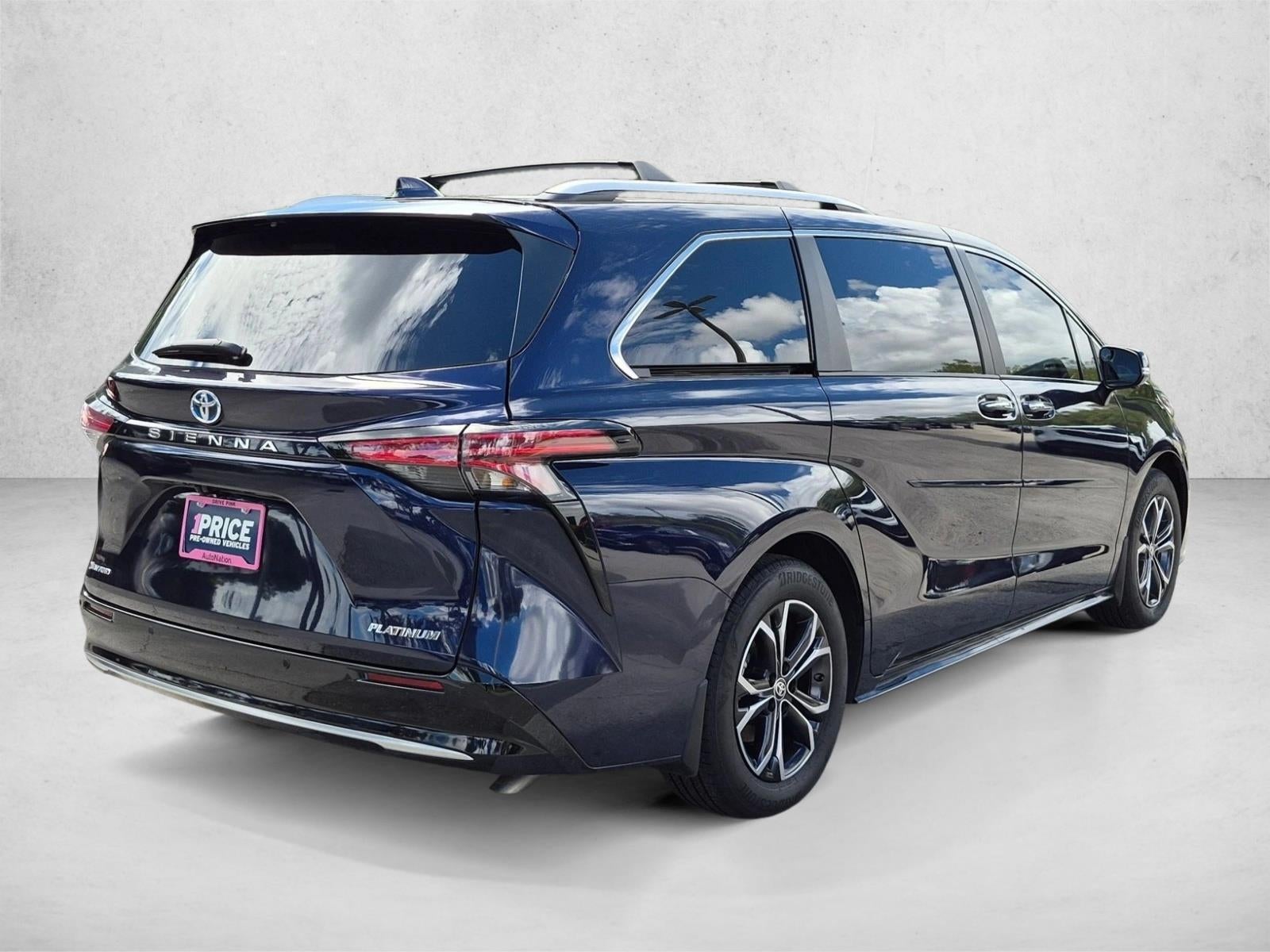 2025 Toyota Sienna Platinum AWD 7-Passenger (Natl)