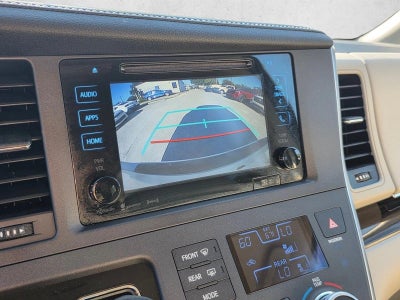 2017 Toyota Sienna XLE Premium FWD 8-Passenger (Natl)